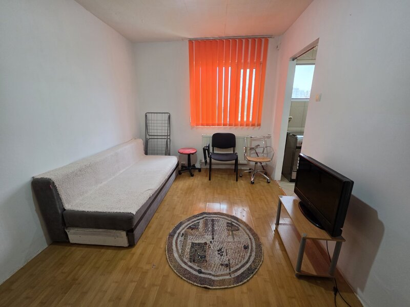 Titan, Postavarul intersectie B-ul 1 Decembrie 1918, stradal, vedere spate